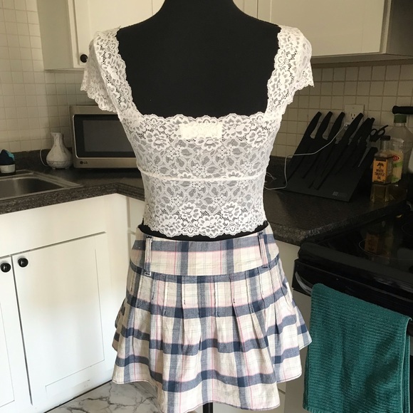 Y2k Abercrombie white lace milkmaid crop top 🍓🤍 - Picture 11 of 12